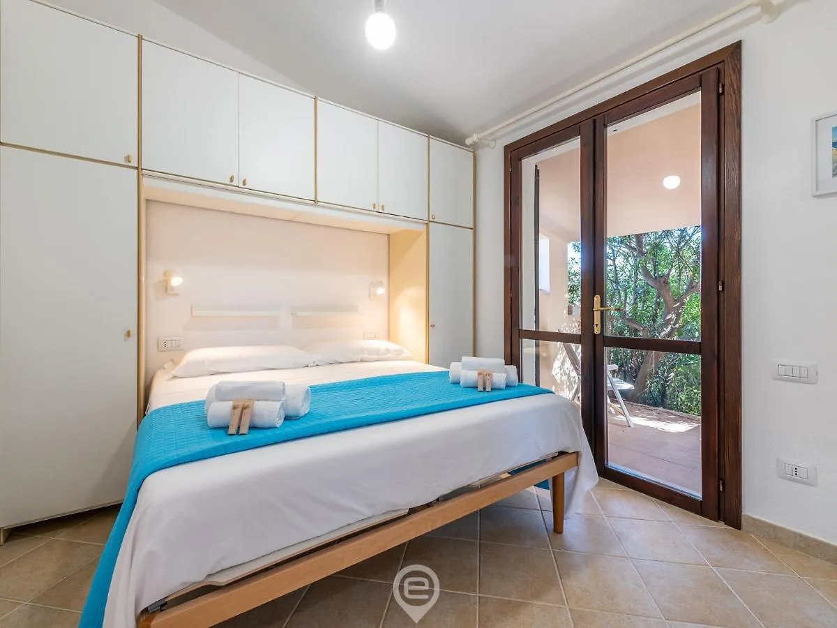 Sunny Garden House Vila Simius 0*,