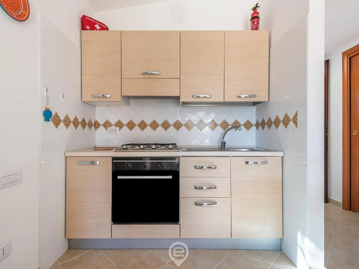 Дом отдыха Вилла Sunny Garden House Симиус Италия