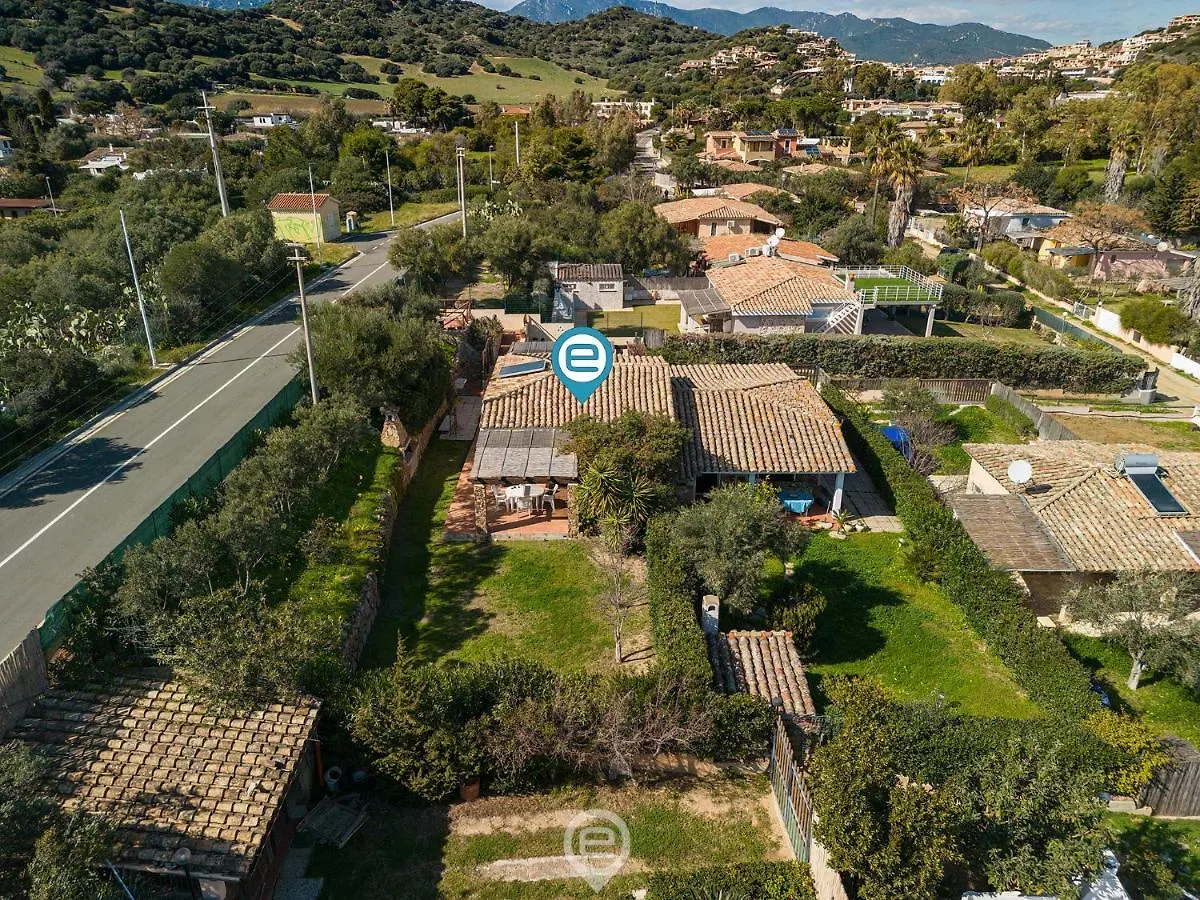 Casa de Férias Sunny Garden House Vila Simius